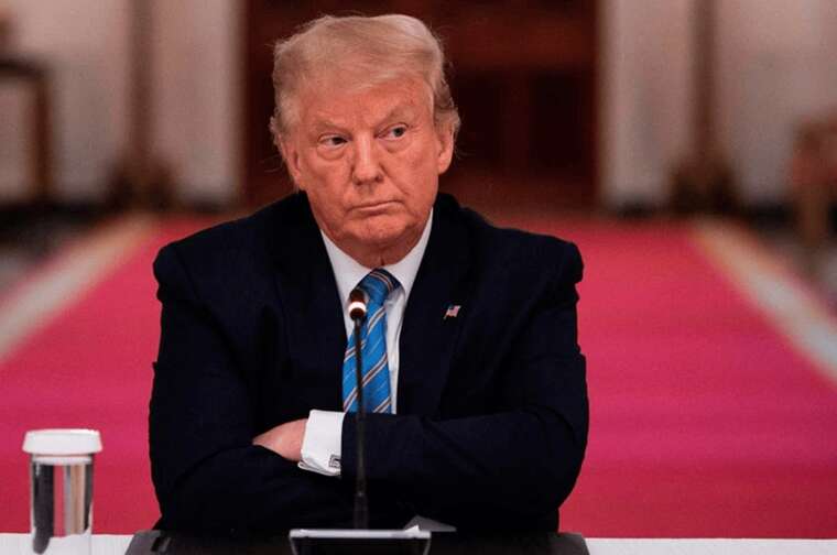 В США отложили рассмотрение дела против Трампа о выплате порнозвезде