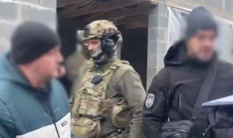 Поліція накрила в тюрмі "сходку": затримано "смотрящого" за Уманським районом і начальника колонії