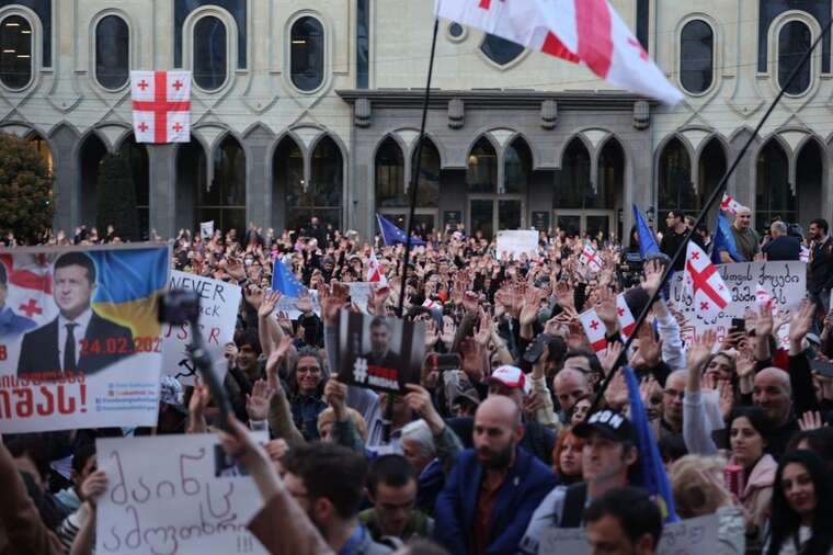 У Грузії почалися масові протести