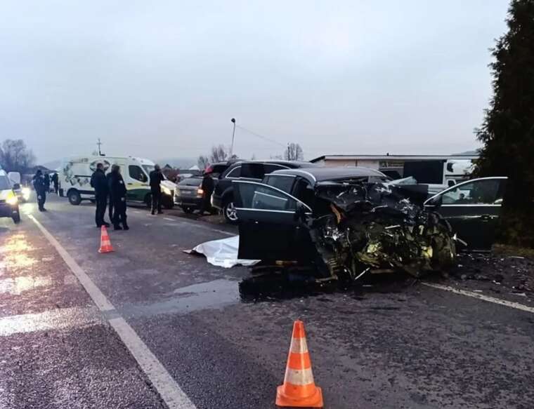 In Zakarpattia, an employee of the BES caused a traffic accident