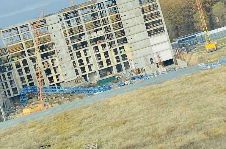 Під Києвом обвалився будівельний кран, - поліція