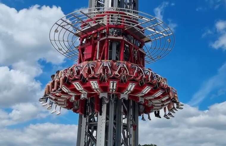 В Одессе посетители застряли на аттракционе