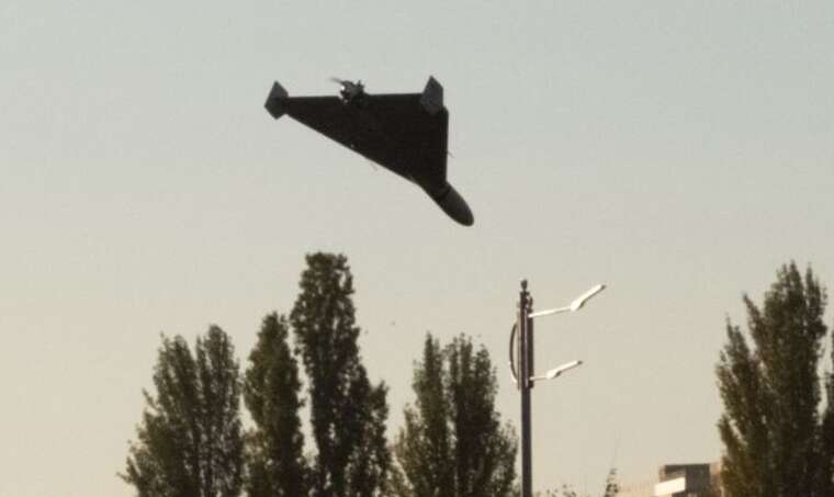 У столиці знову оголосили повітряну тривогу через атаку БПЛА: лунають вибухи