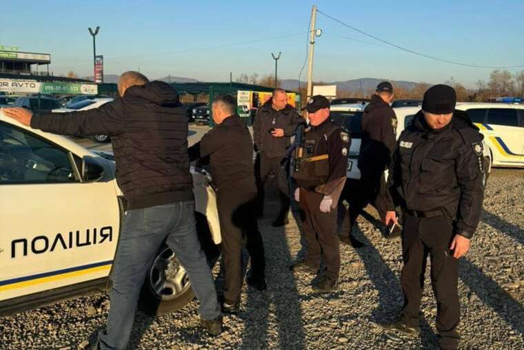 На Закарпатті затримали прикордонника, який намагався вивезти дезертира під виглядом службового завдання