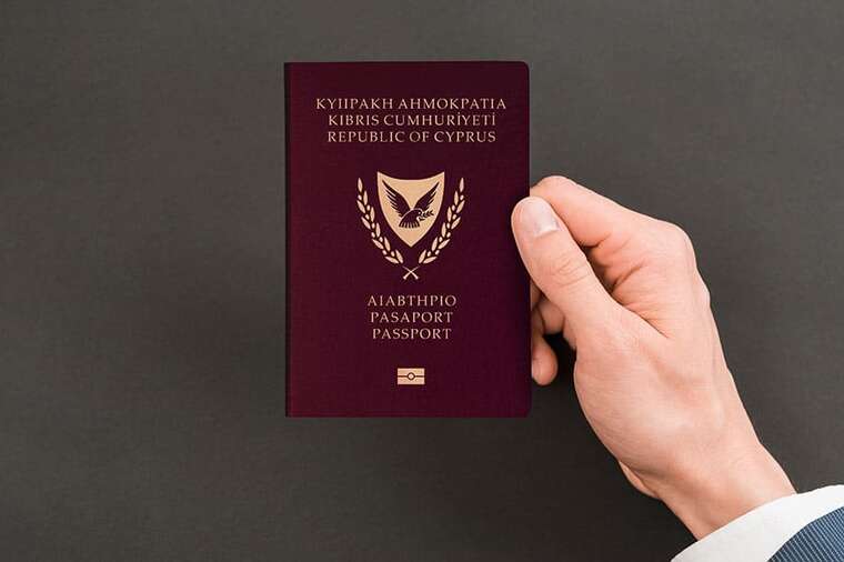 Кипр лишил российских миллиардеров «золотых» паспортов