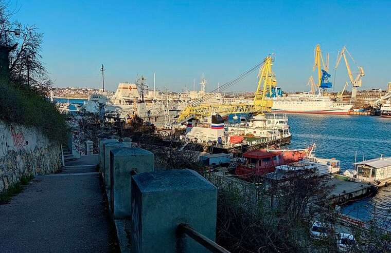 In the occupied Crimea, the invaders are hiding ships in Inkerman, - social media