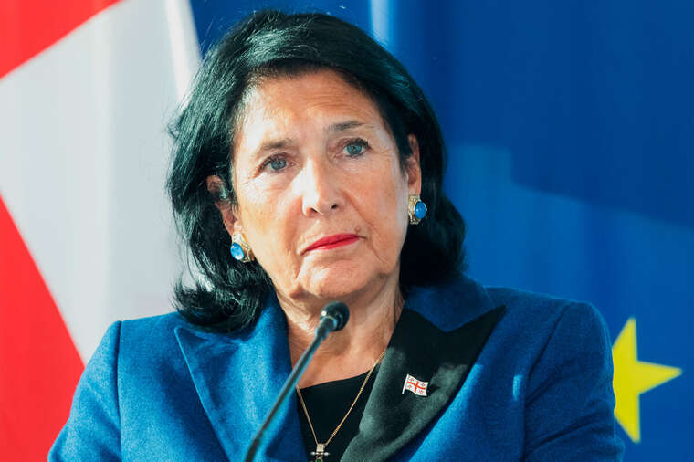 Президентка Зурабішвілі звернулася до громадян Грузії, які перебувають за кордоном