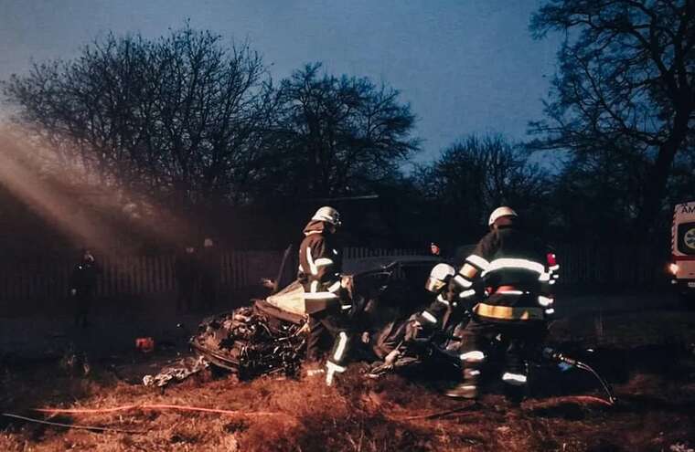 На Київщині сталась аварія за участі трьох легковиків