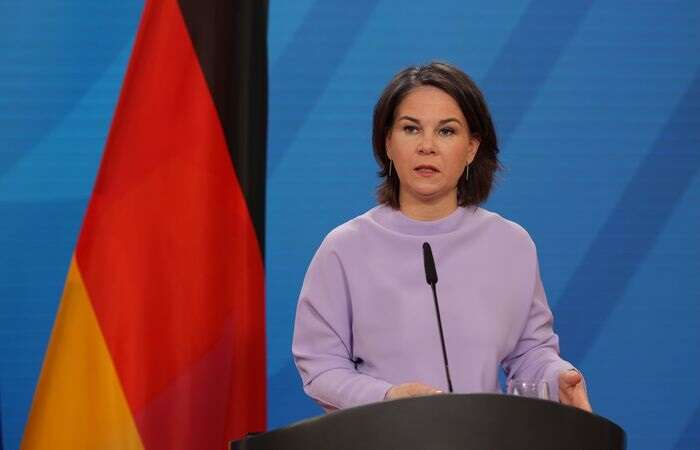 Бербок не исключила, что Германия может отправить миротворцев в Украину