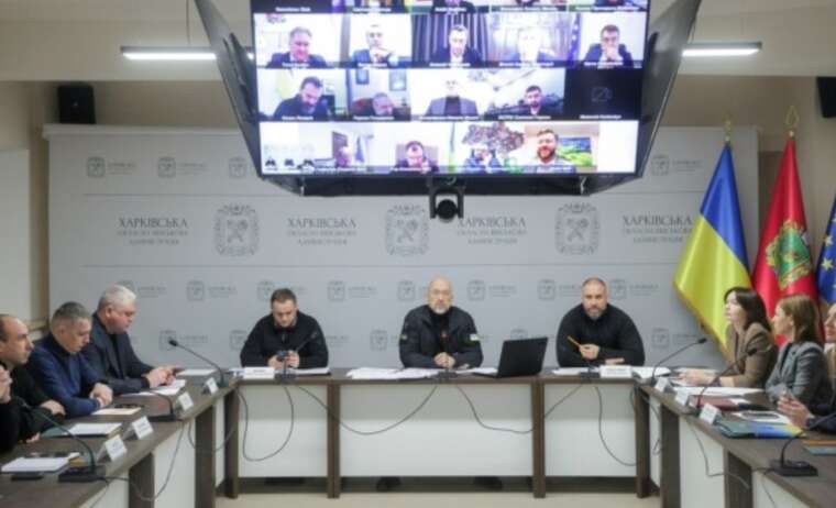 Шмигаль повідомив, скільки саперів займаються розмінуванням Харківщини