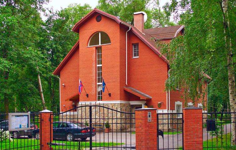 Словаччина зачинить своє єдине консульство в Росії