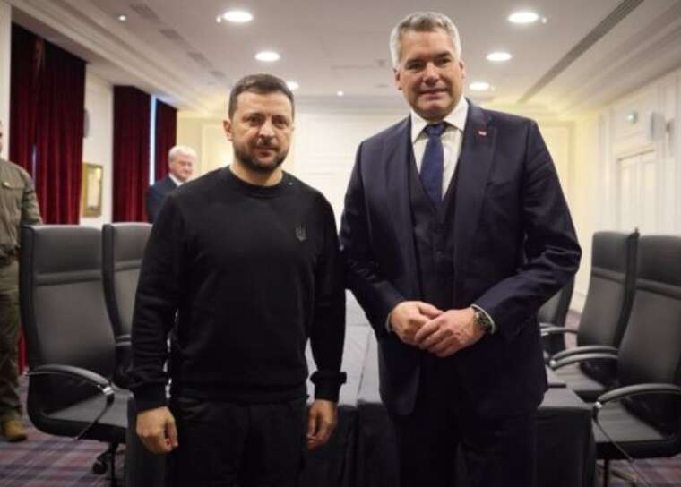 Зеленський у Парижі провів зустріч з канцлером Австрії