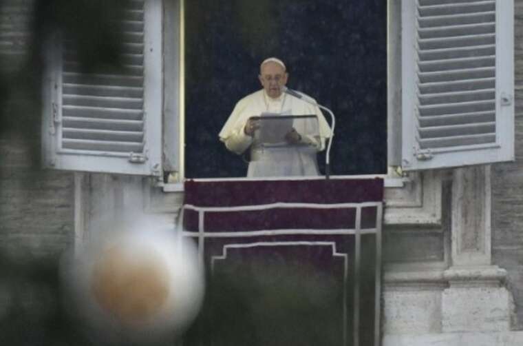 Папа Римський Франциск закликав припинити бойові дії на всіх фронтах до Різдва