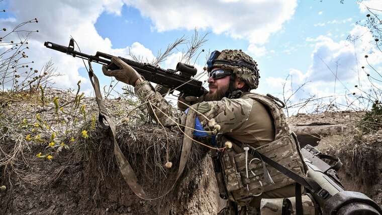 SOF fighters conducted a clearing of enemy positions on the front