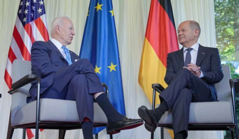 Довіра українців за рік найбільше знизилася до Байдена і Шольца