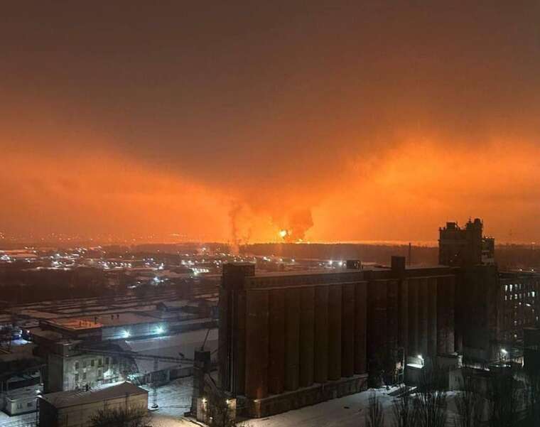 Дрони здійснили атаку на нафтовий склад "Транснефть" у Брянську