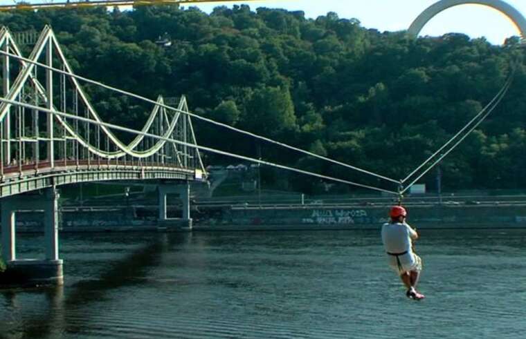 Обрыв канатного аттракциона в Киеве: пятерым фигурантам сообщено о подозрении