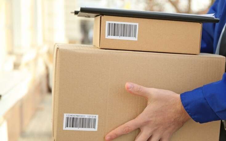 В Україні Поліції хочуть дозволити відкривати посилки українців без їхнього відома
