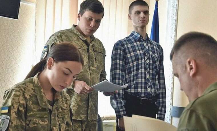 ТЦК штрафують навіть тих, хто прийшов оновити дані