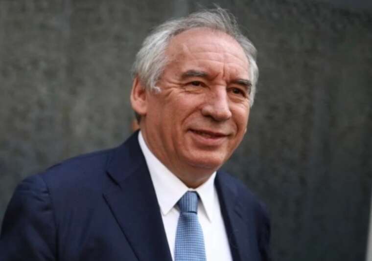 Новий очільник уряду Франції гарантував, що протистояння з Єлисейським палацом не виникне