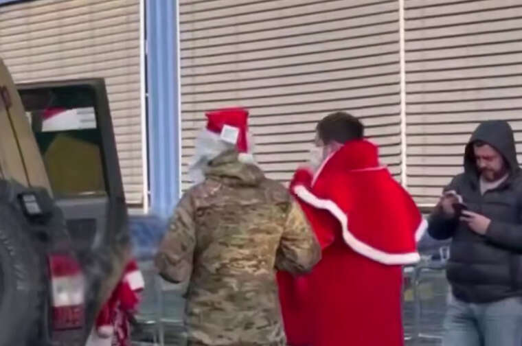 В Одесі військові перевдяглися в Санта-Клаусів