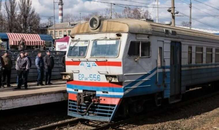 На Харківщині поїзд серйозно травмував 13-річну дівчинку