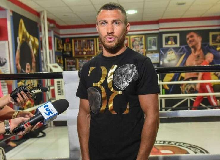 Боксер Ломаченко завершил боксерскую карьеру: в СМИ опровергли