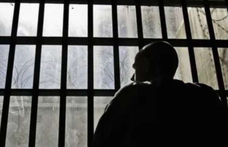 Осужденным в Украине разрешили временные выезды за пределы колоний