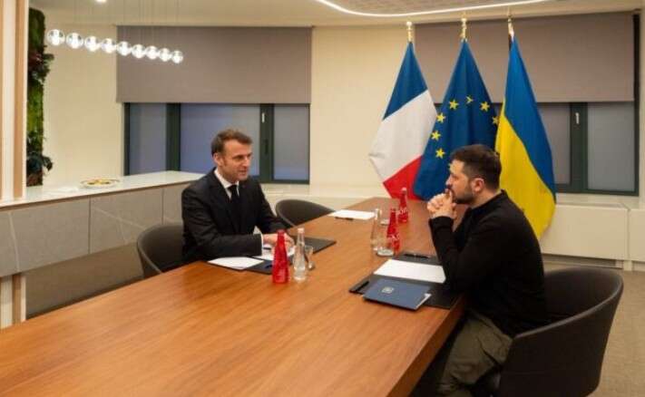 Zelenskyy held a conversation with Macron in Brussels