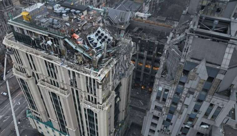 Russia strikes the "Toronto" business center in Kyiv: video appears online