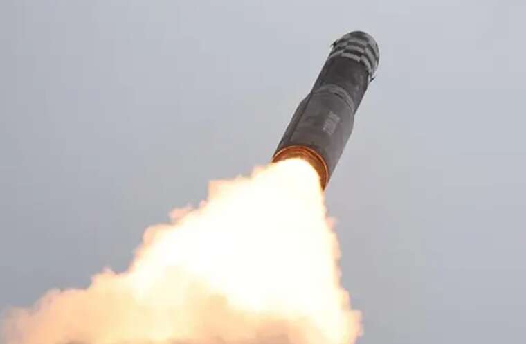 Балістична ракета вдарила по Тель-Авіву: ППО Ізраїлю не змогла перехопити