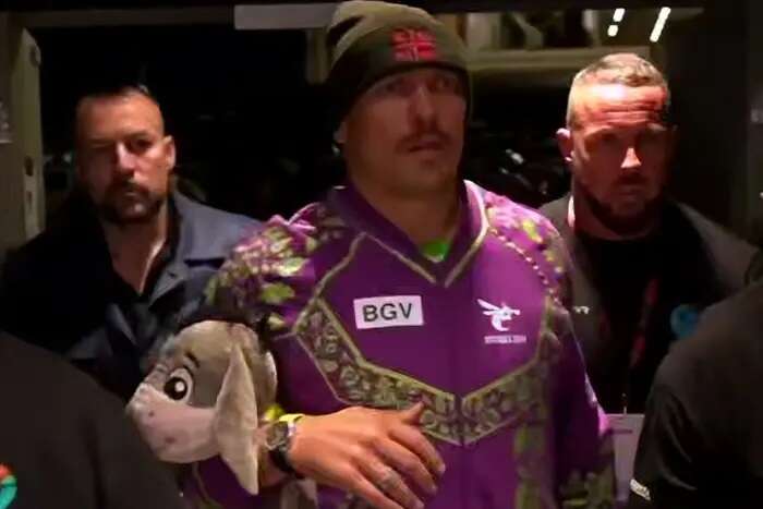 Усик прибыл на арену, где состоится бой-реванш против Тайсона Фьюри