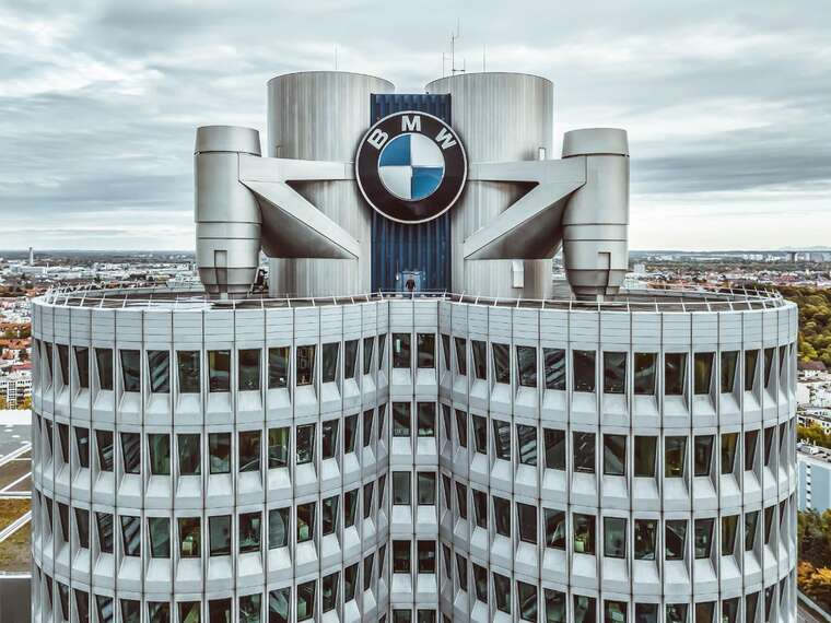  BMW ,        