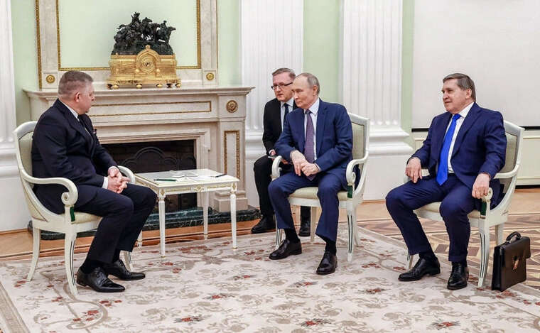 У Словаччині розкритикували Фіцо за візит у РФ до Путіна