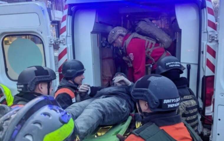 Ракетний обстріл Кривого Рогу: 11 осіб постраждало, троє з них у важкому стані