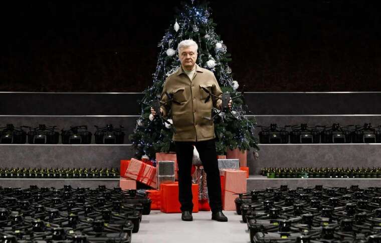 Poroshenko was "spotted" in a luxurious shirt worth almost 180 thousand hryvnias