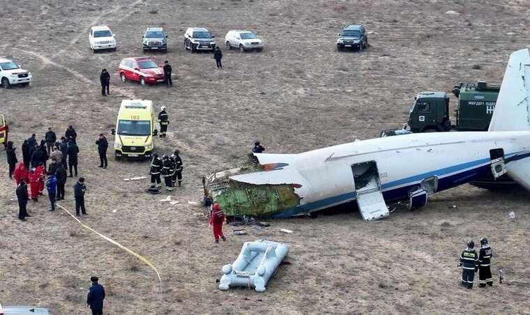 Крушение самолета в Казахстане: был сбитой российской ракетой класса "земля-воздух" над Грозным