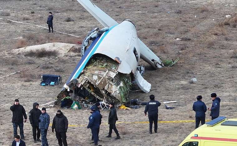 Ільхам Алієв назвав причину катастрофи лайнера AZAL