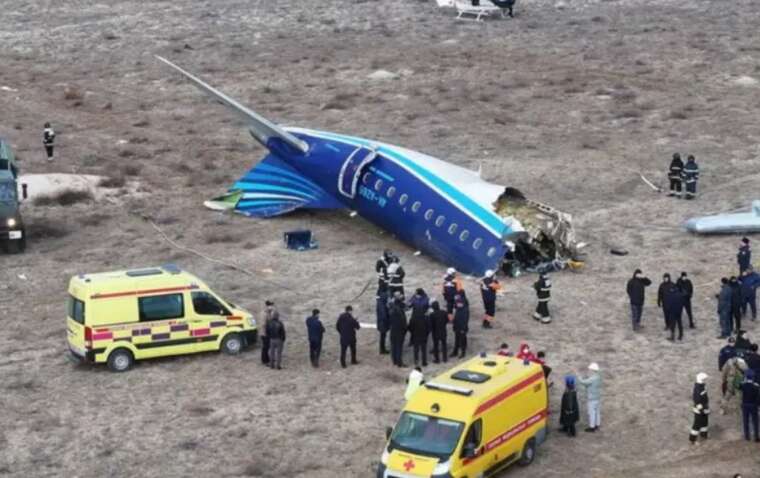 Президент Азербайджану розповів нові подробиці страшної авіакатастрофи в Казахстані