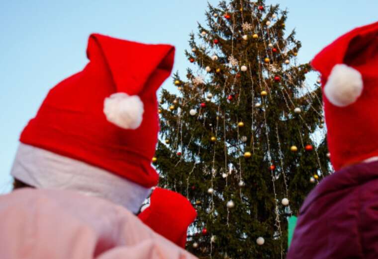 У навчальних закладах Білорусі заборонили колядки та Святого Миколая, - ЗМІ
