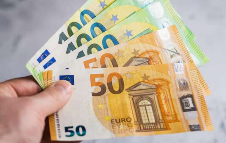 Україна приєднається до зони розрахунків у євро