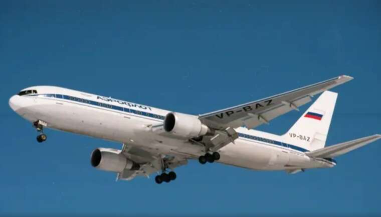 Вранці в Росії відбулося дві екстрені посадки літаків