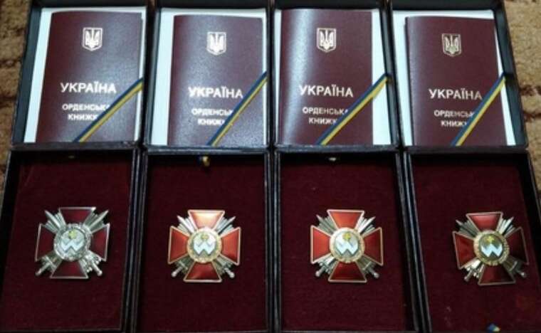 Зеленський нагородив 475 воїнів Нацгвардії, поліції, ДСНС і ДПСУ