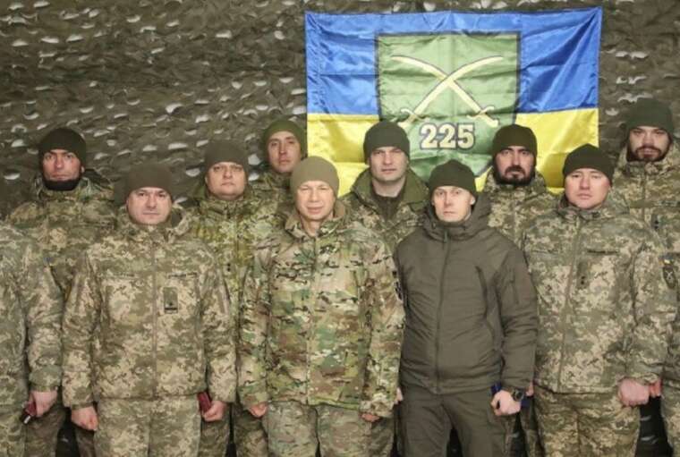 Commander Syrskyi visited the military on the Kursk direction