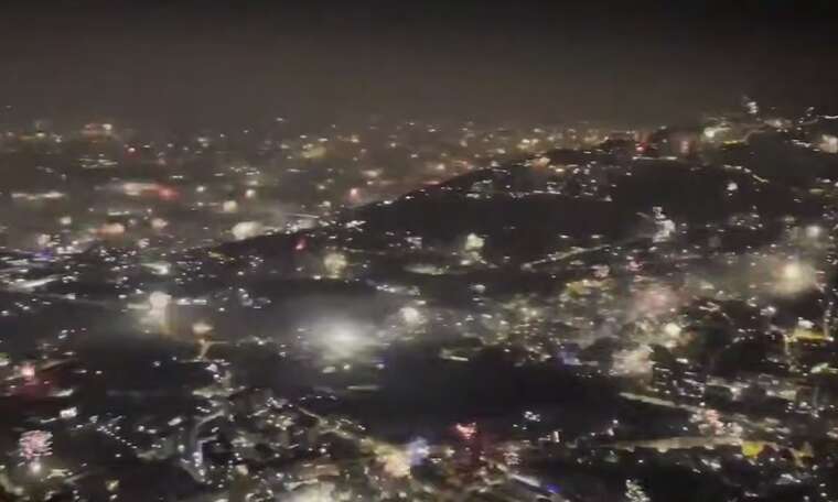 В сети показали новогодний Неаполь: город заполонили фейерверки