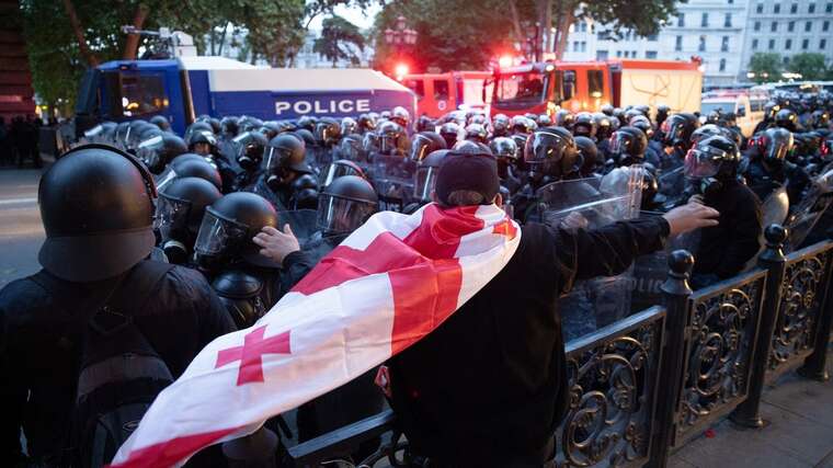У Грузії оголосили загальнонаціональний страйк із вимогою проведення повторних виборів