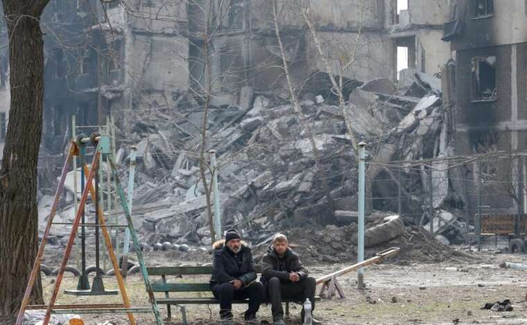 In the occupied Mariupol, lakes of fecal rivers have formed in the residential sector