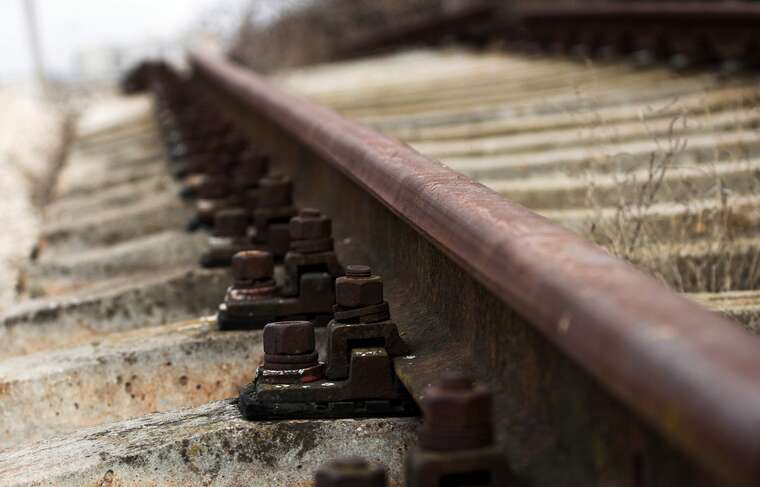 Нічна атака "шахедів": в Київській області пошкоджено залізницю