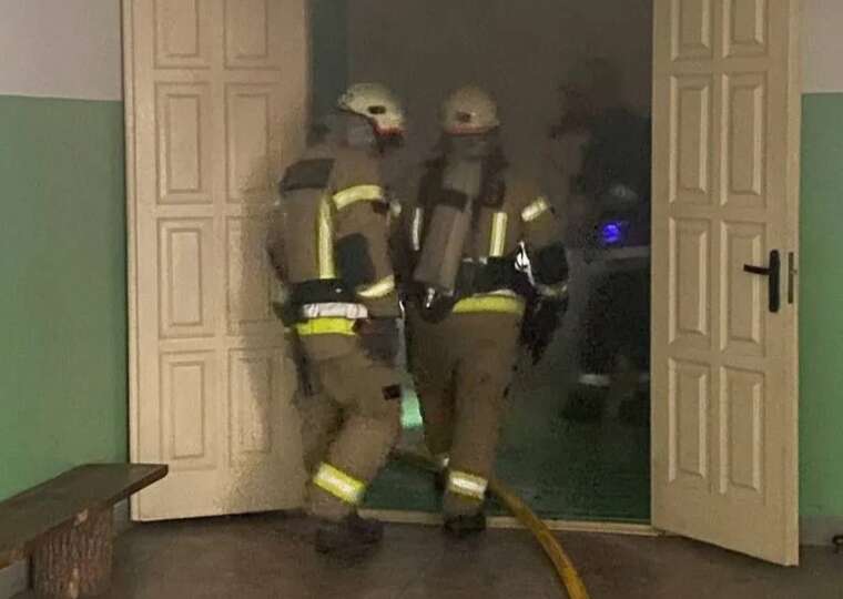 У Київській області у школі стався вибух: почалася пожежа