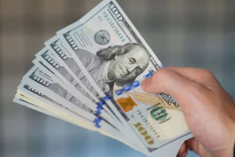 До кінця 2025-го курс долара може зрости до 47 гривень